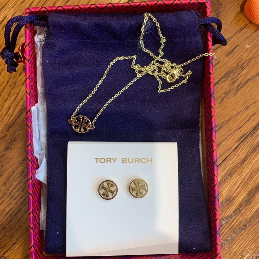 earrings and necklace set